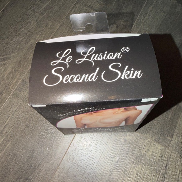 Le Lusion Second Skin - Picture 5 of 6